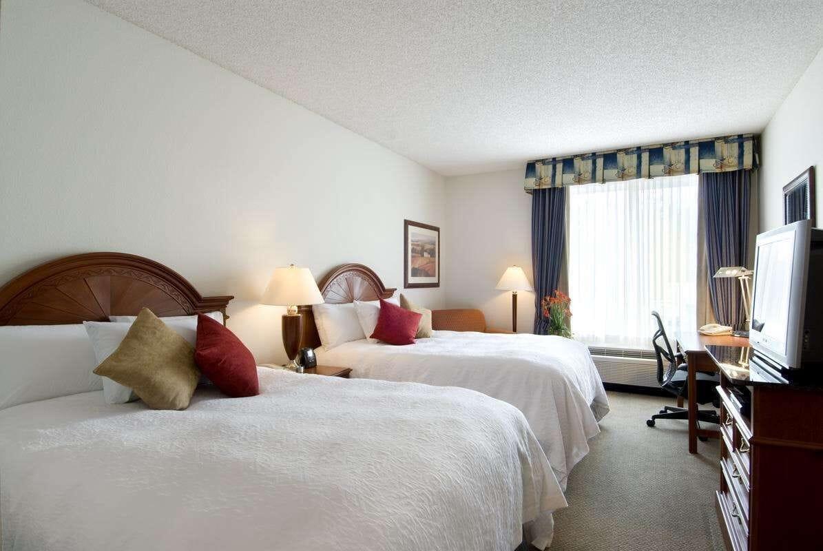 Hilton Garden Inn Tulsa Airport Номер фото