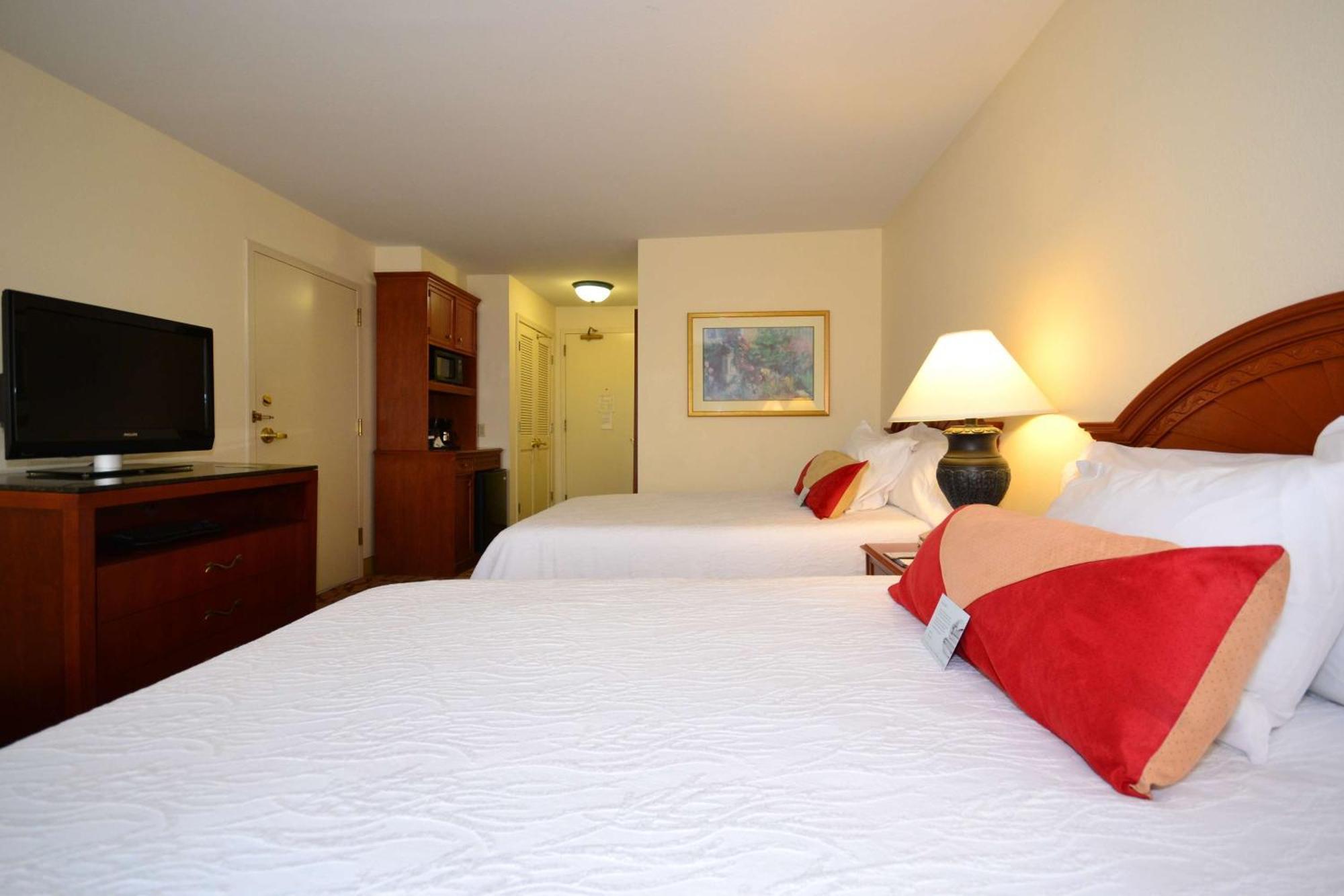 Hilton Garden Inn Tulsa Airport Екстер'єр фото