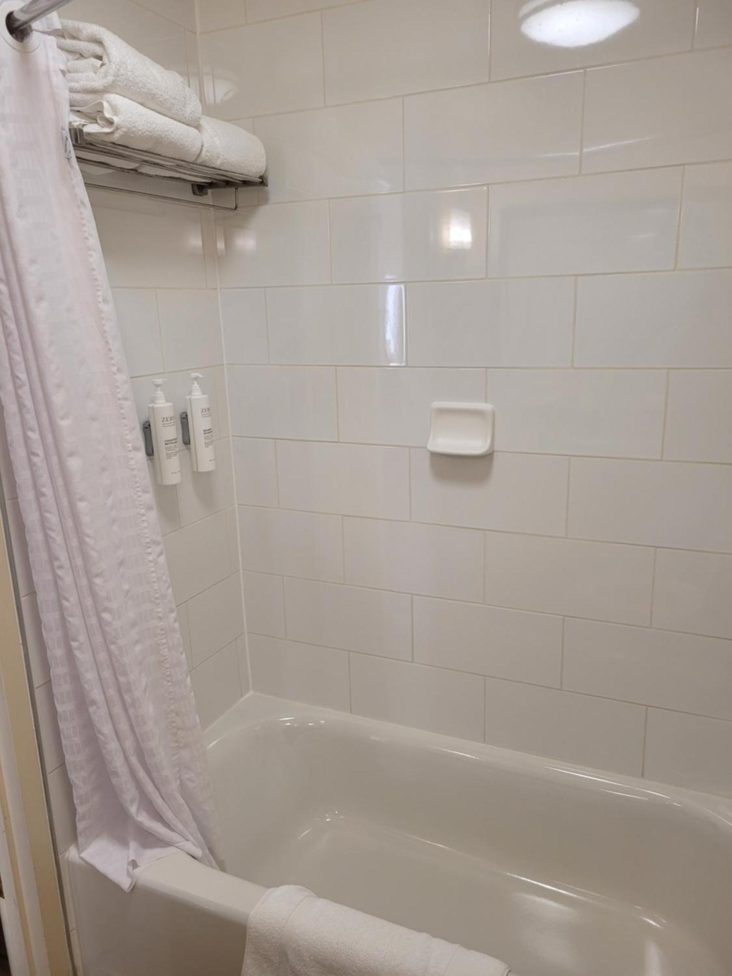 Hilton Garden Inn Tulsa Airport Екстер'єр фото