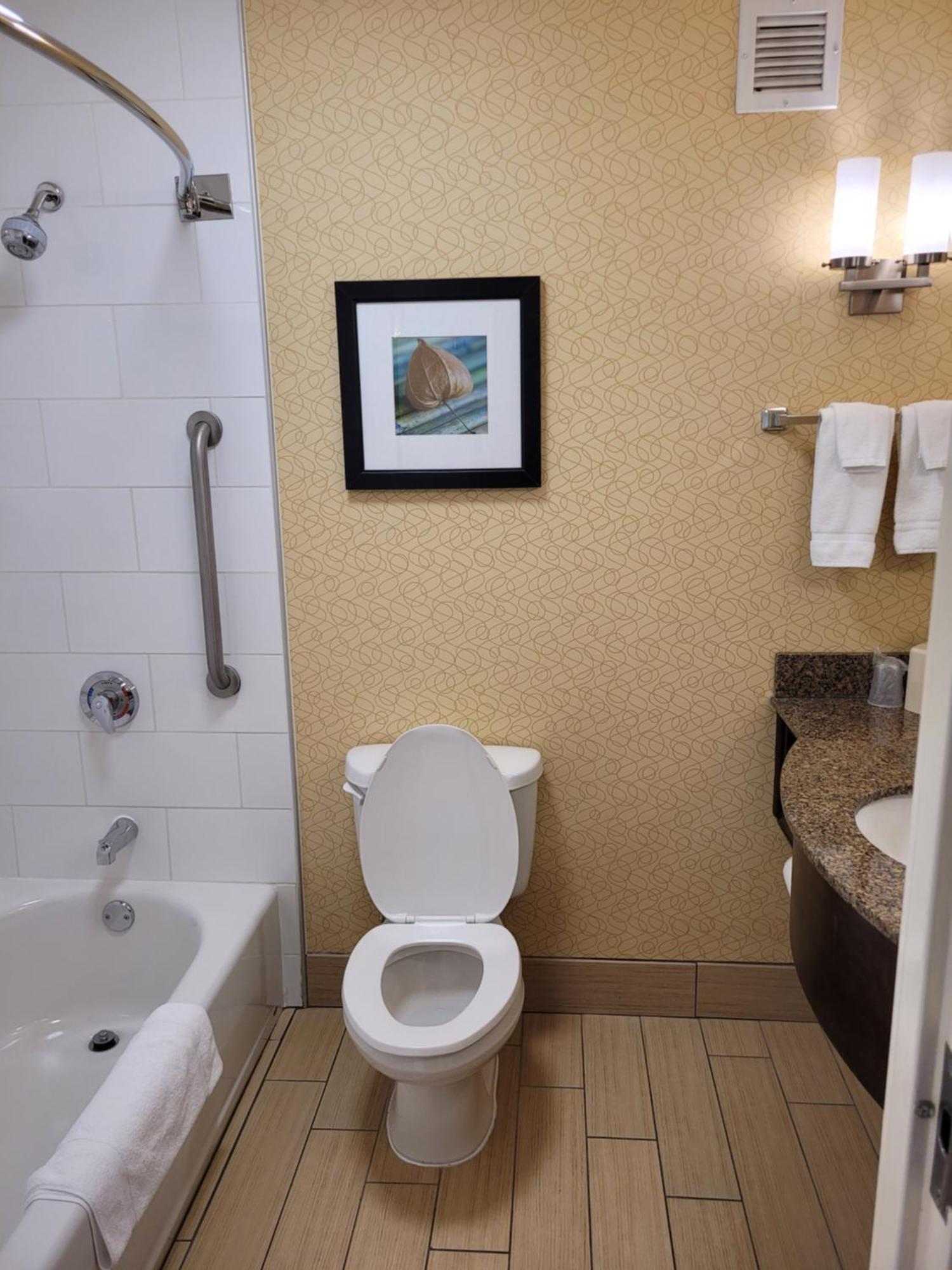 Hilton Garden Inn Tulsa Airport Екстер'єр фото